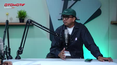 Cerita Pebalap Wanita Di Ajang AXCR | Otopod
