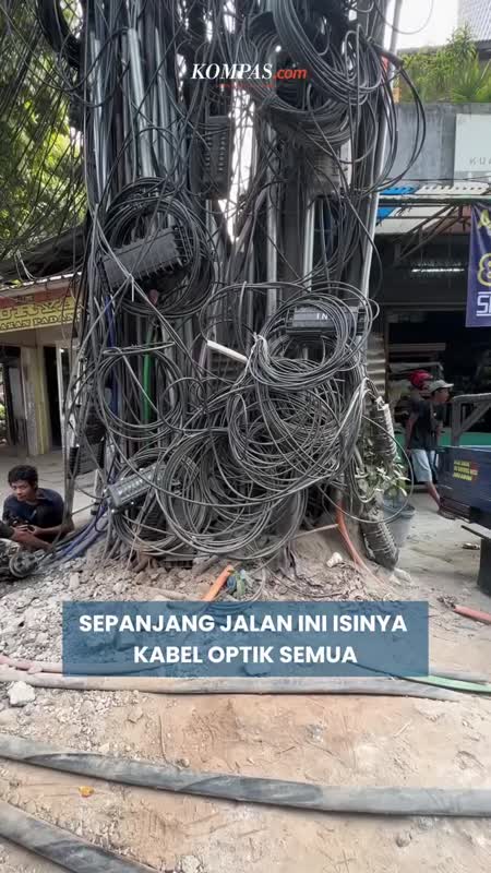Potret Semrawutnya Kabel Di Jalan Kuningan Barat Jaksel