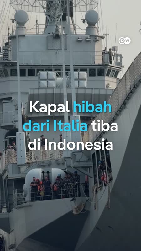 Kapal Induk Hibah Italia Tiba Di Indonesia