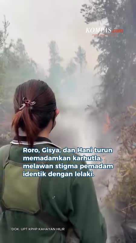Ibu Terjun Padamkan Karhutla, demi Kesehatan Anak-anaknya