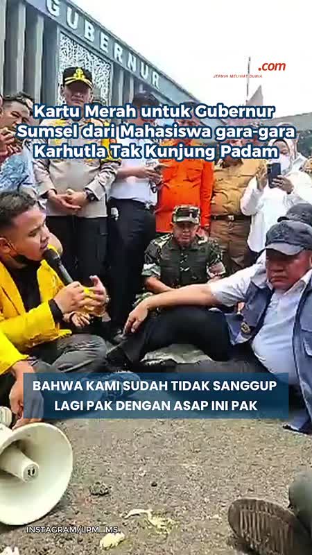 Kartu Merah untuk Gubernur Sumsel dari Mahasiswa gara-gara Karhutla Tak Kunjung Padam