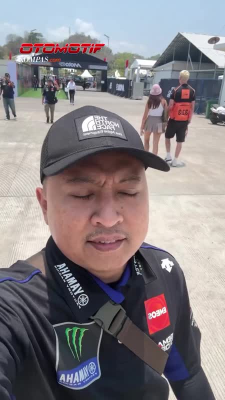 Keseruan Moto GP Mandalika di Lombok