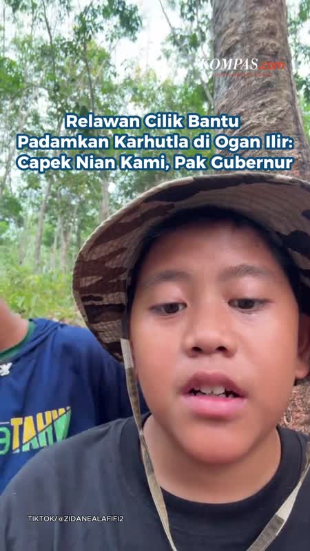 Relawan Cilik Bantu Padamkan Karhutla Di Ogan Ilir: Capek Nian Kami, Pak Gubernur