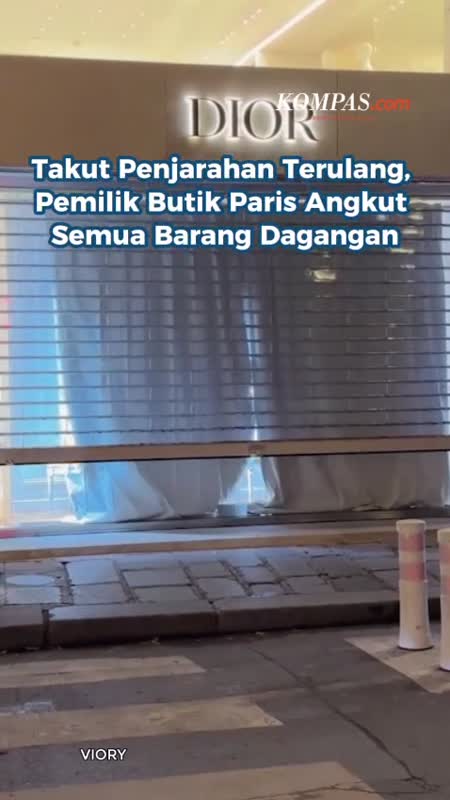 Takut Penjarahan Terulang, Pemilik Butik Paris Angkut Semua Barang Dagangan