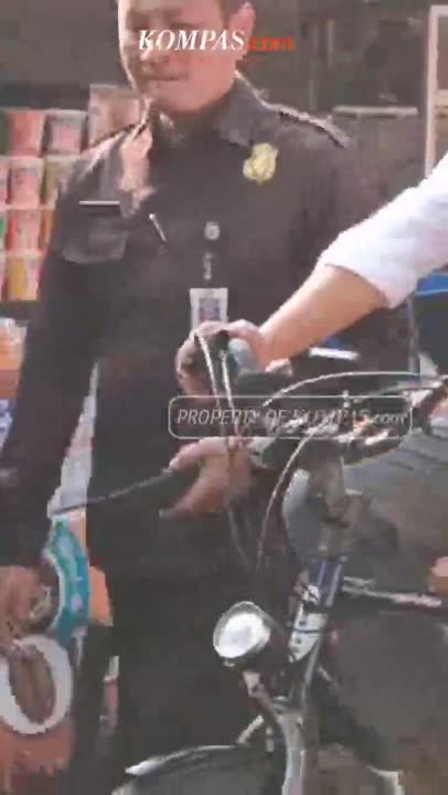 Momen Anies Gowes ke RS Fatmawati untuk Cek Kesehatan Jelang Daftar Capres #Shorts