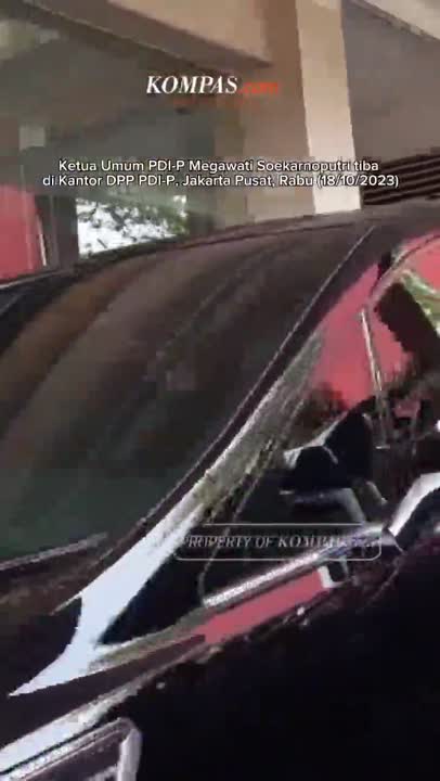 [SHORTS] Megawati Tiba di Kantor DPP PDI-P, Akan Umumkan Cawapres Ganjar