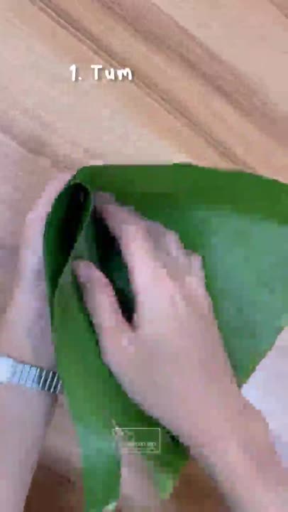 Tips Melipat Daun Pisang, Ternyata Begini Caranya! #Shorts