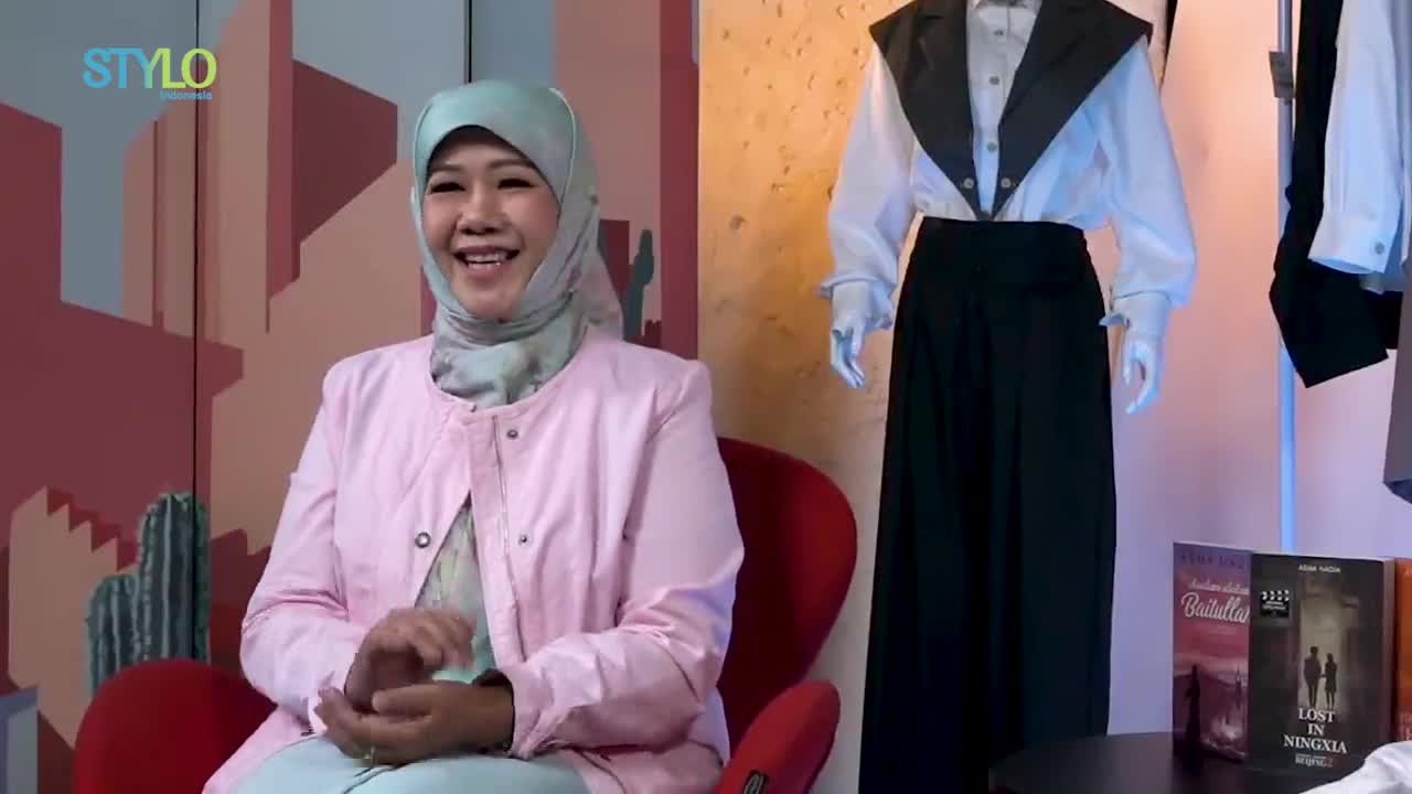 Penulis Asma Nadya