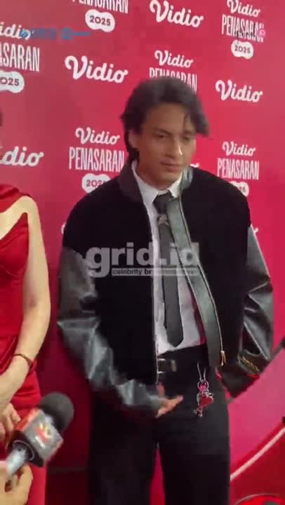 #JefriNichol pakai gantungan kunci inisial A, tau kan A nya siapa? 🤭 #AmeeraKhan #shorts