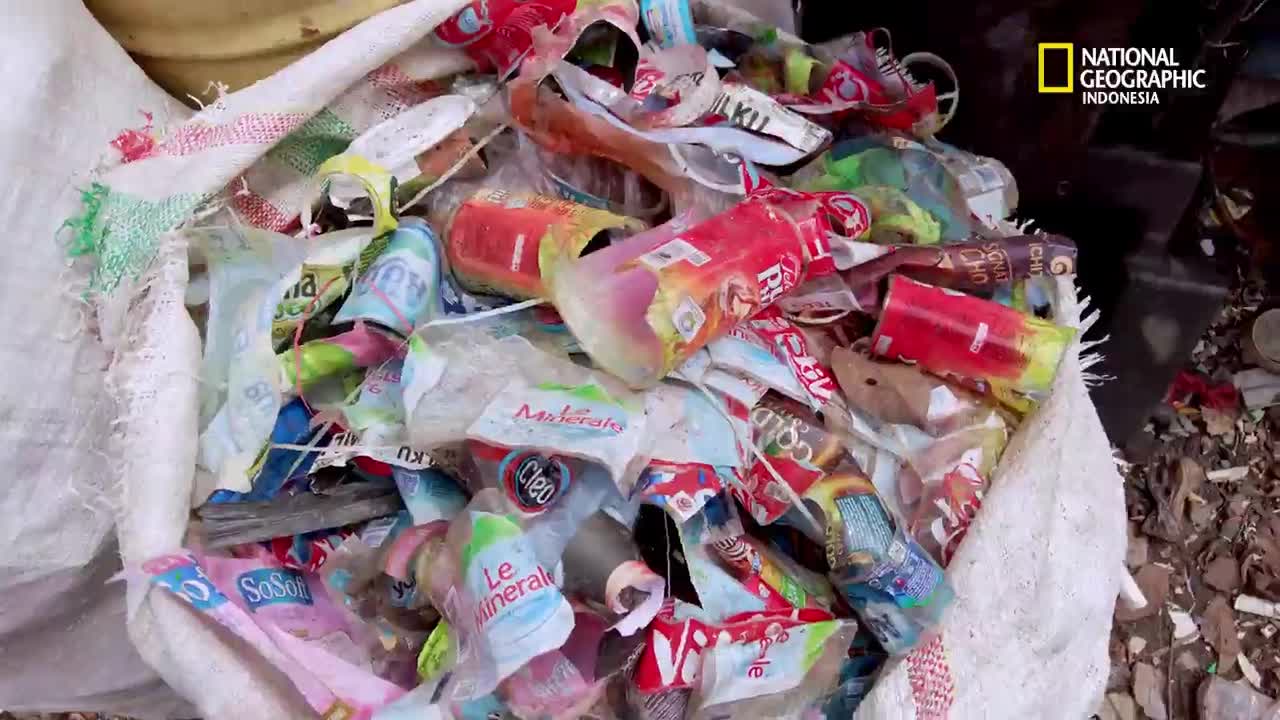 Bukan Cuma Daur Ulang: Robries Buktikan Sampah Bisa Jadi Desain Bernilai Tinggi