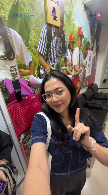 Berburu takjil di kantor Grid.ID