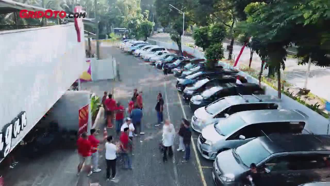 Kumpul-Kumpul Mobil Gaul, Begini Meriahnya Perayaan HUT Ke-80 RI