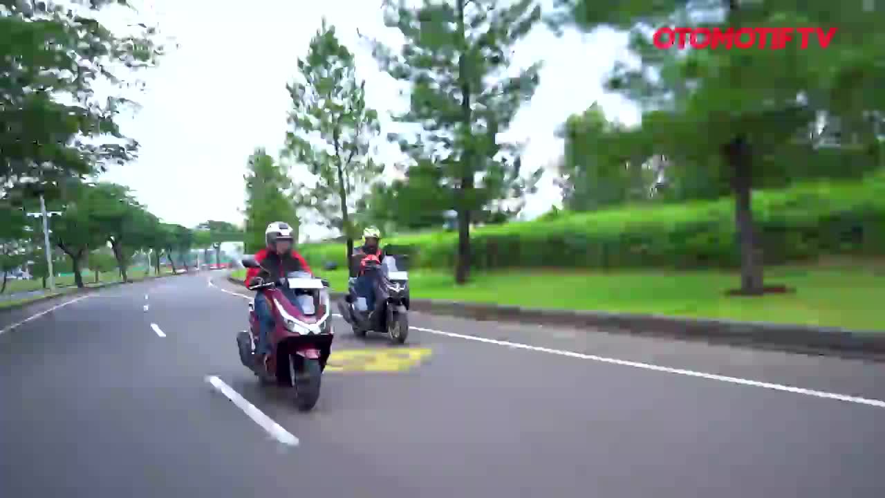 KOMPARASI PCX 160 VS NMAX TURBO