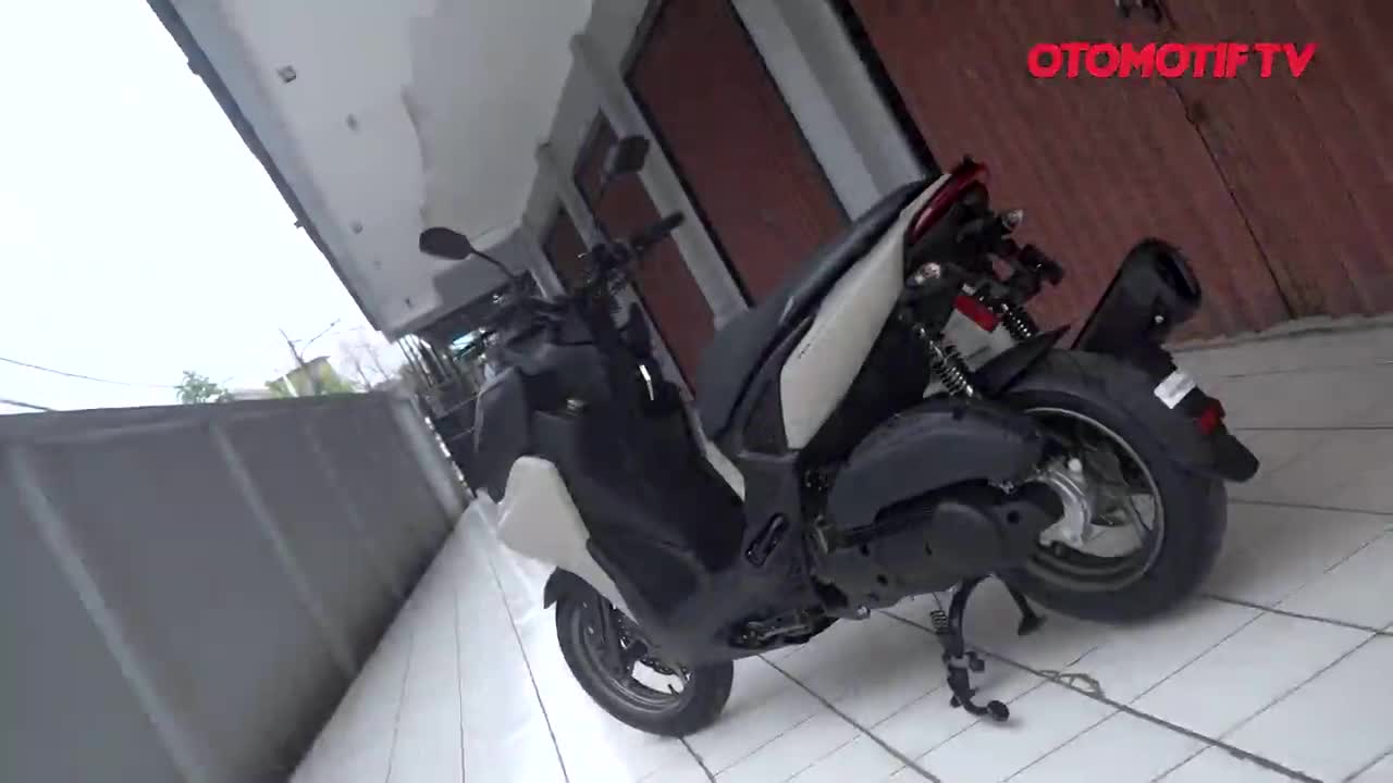 HiRes YAMAHA X-FORCE SAFARI MOTOR