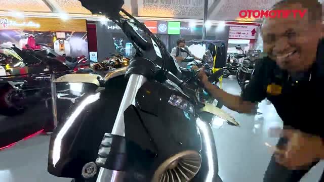 KEEWAY BENDA LSF 700