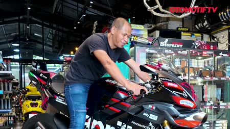 SANGAT MIRIP MOTOGP & BERSUARA DAHSYAT, COBAIN APRILIA RSV4 X GP | Otomotif TV