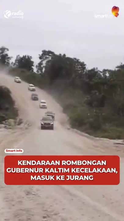 Mobil Rombongan Gubernur Kaltim Masuk Jurang di Kutai Kartanegara #Shorts