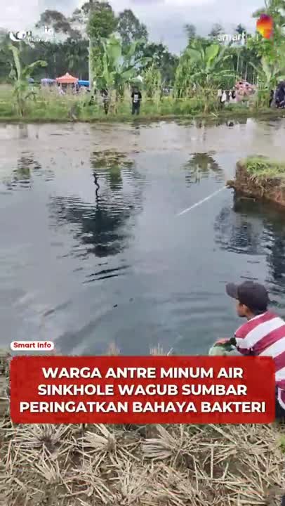 Warga Antre Ambil Air Sinkhole, Wagub Sumbar: Jangan Dikonsumsi! #Shorts