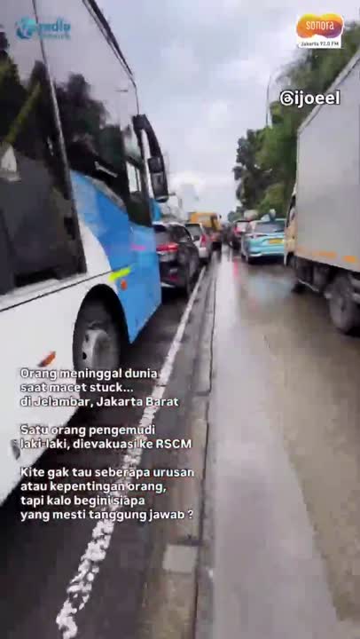 Mobil Berhenti di Tengah Jalan, Pengemudi Ditemukan Tewas #Shorts