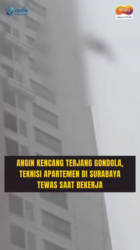 Angin Kencang Terjang Pekerja Gondola di Surabaya, Korban Meninggal Dunia #Shorts