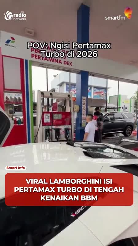 Viral di SPBU, Lamborghini Isi BBM Disebut “Donatur” #Shorts