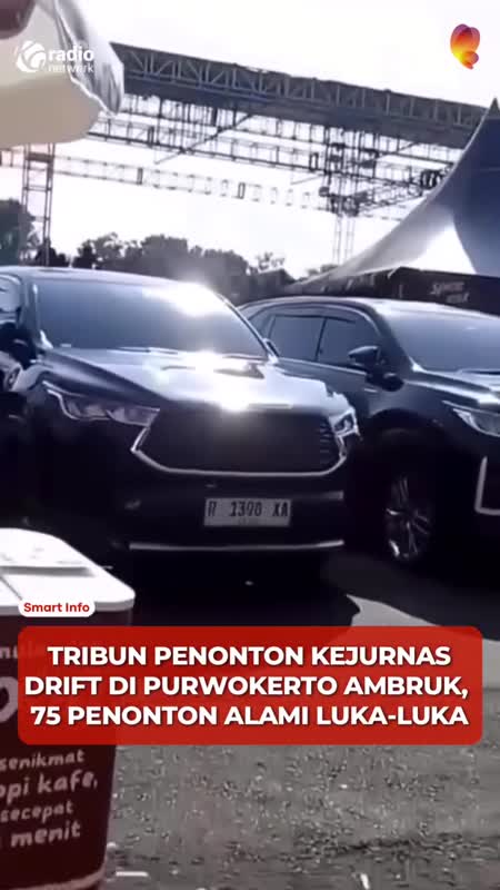 Tribun Kejurnas Drift Purwokerto Ambruk, 75 Penonton Terluka #Shorts