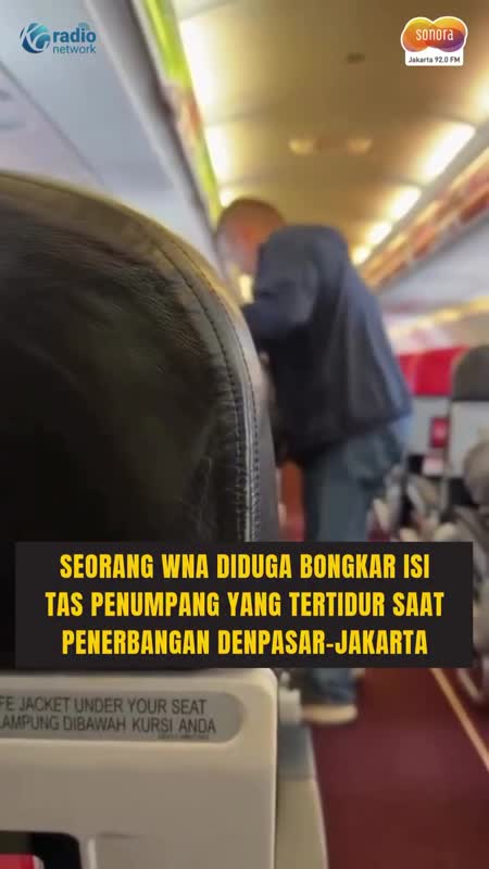 WNA Diduga Bongkar Tas Penumpang Saat Penerbangan Denpasar-Jakarta #Shorts